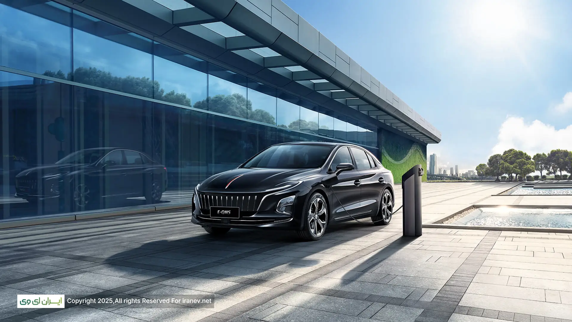 بررسی تخصصی Hongqi EQM5