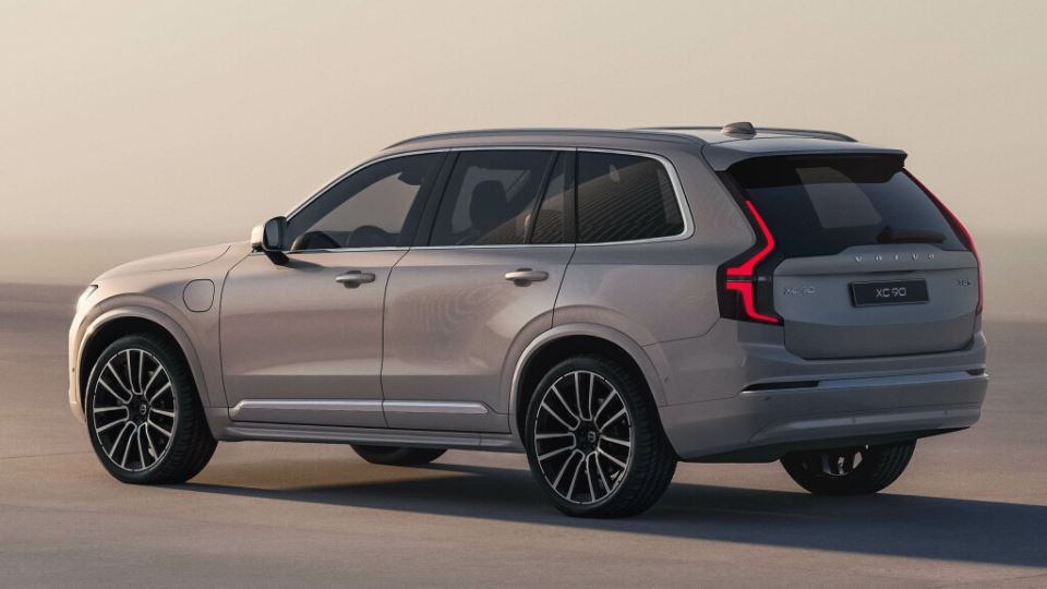 ولوو XC90 پلاگین هیبرید